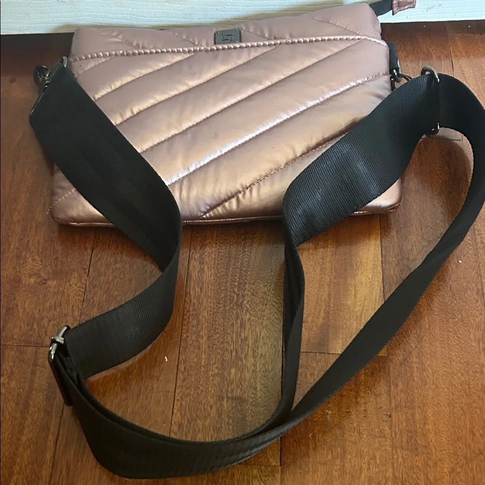 THINK ROYLN Metallic Pink Crossbody Bag - Picture 2 of 5